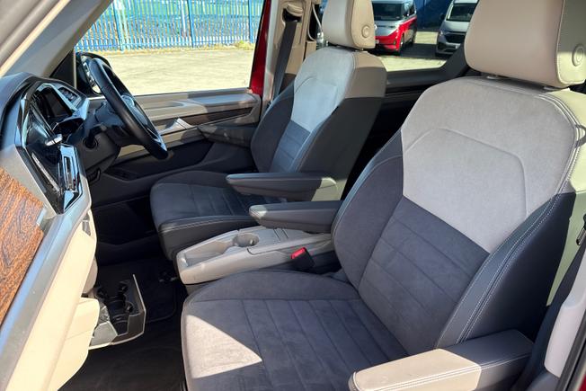 VOLKSWAGEN Multivan Photo 44