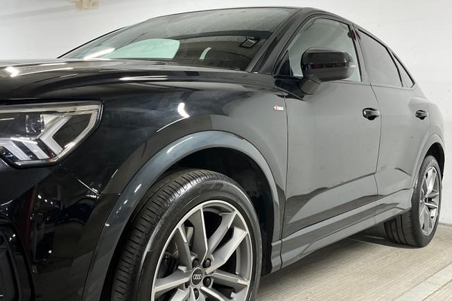 AUDI Q3 Photo 40