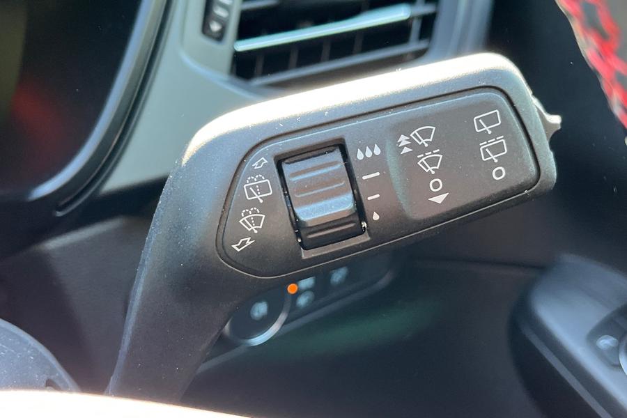 Ford KUGA Photo autoimg-8c8a467280c1cf56d466772985c49d20f9352c04.jpg