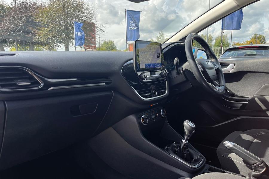 Ford Fiesta Photo autoimg-8c8cfa993734a92490d26fe3aef3a834a4461de7.jpg