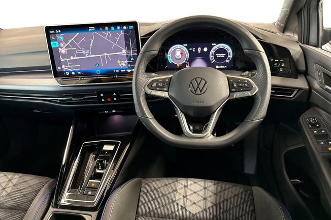 VOLKSWAGEN Golf Photo 11