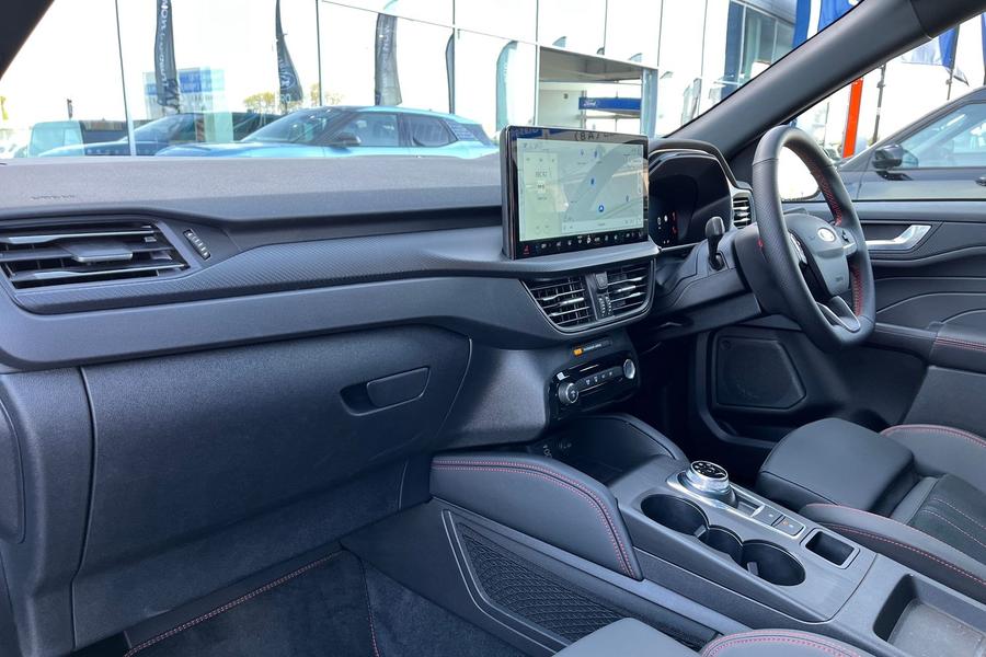 Ford KUGA Photo autoimg-8c8f71faa9cbf6bc646947359ef7d79f58ab6758.jpg