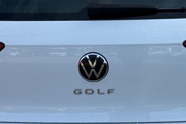 VOLKSWAGEN Golf Photo 26