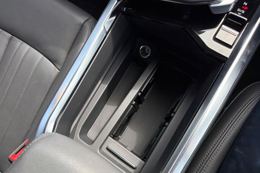 Audi E-TRON Photo autoimg-8c90d3e649b63fbebfb46820c36ced3225d0d59e.jpg