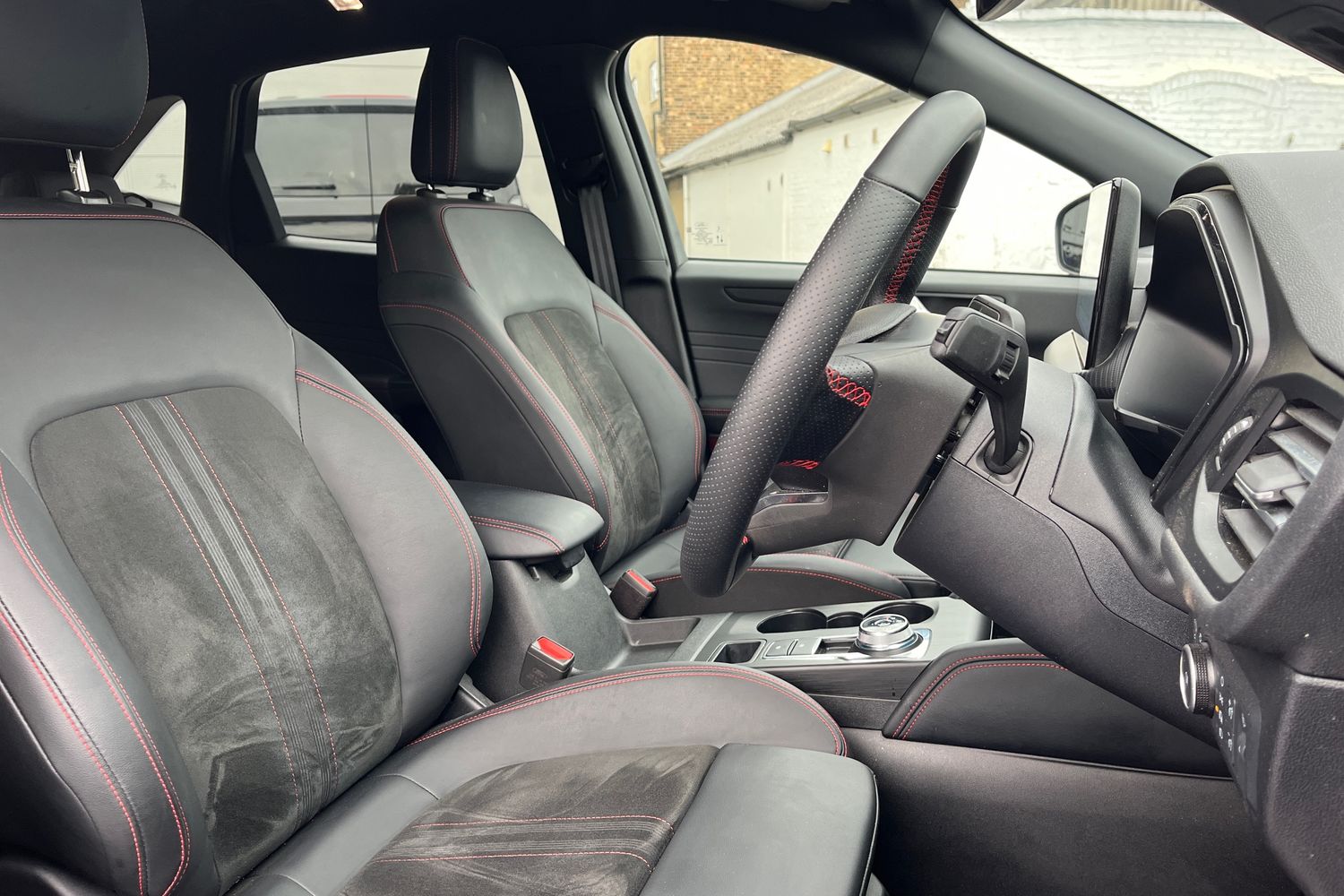 Ford KUGA Photo 16