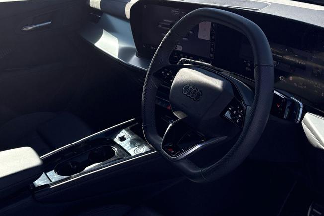 Audi Q3 Photo 6