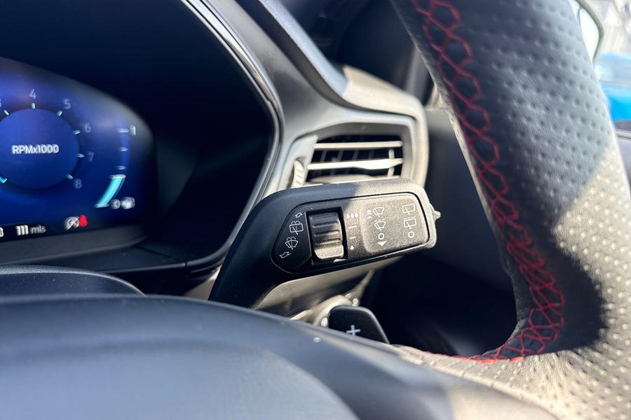 Ford FOCUS Photo autoimg-8c98ce7f0b129a4795c590413a938952f46d5744.jpg