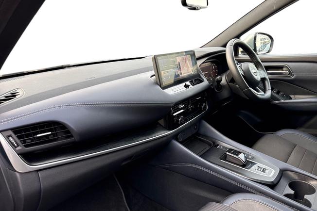 NISSAN Qashqai Photo 2