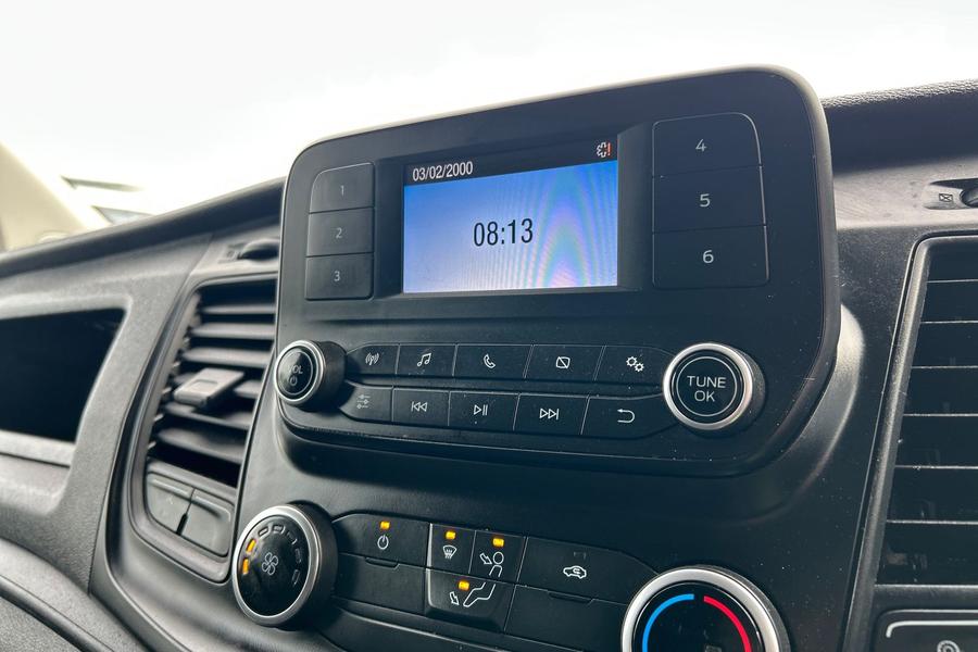 Ford TRANSIT CUSTOM Photo autoimg-8c9a6a039c0ce41a7f894ca1db2fd2e6cdf816c0.jpg