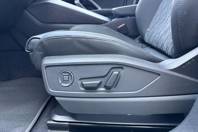 AUDI Q5 Photo 24
