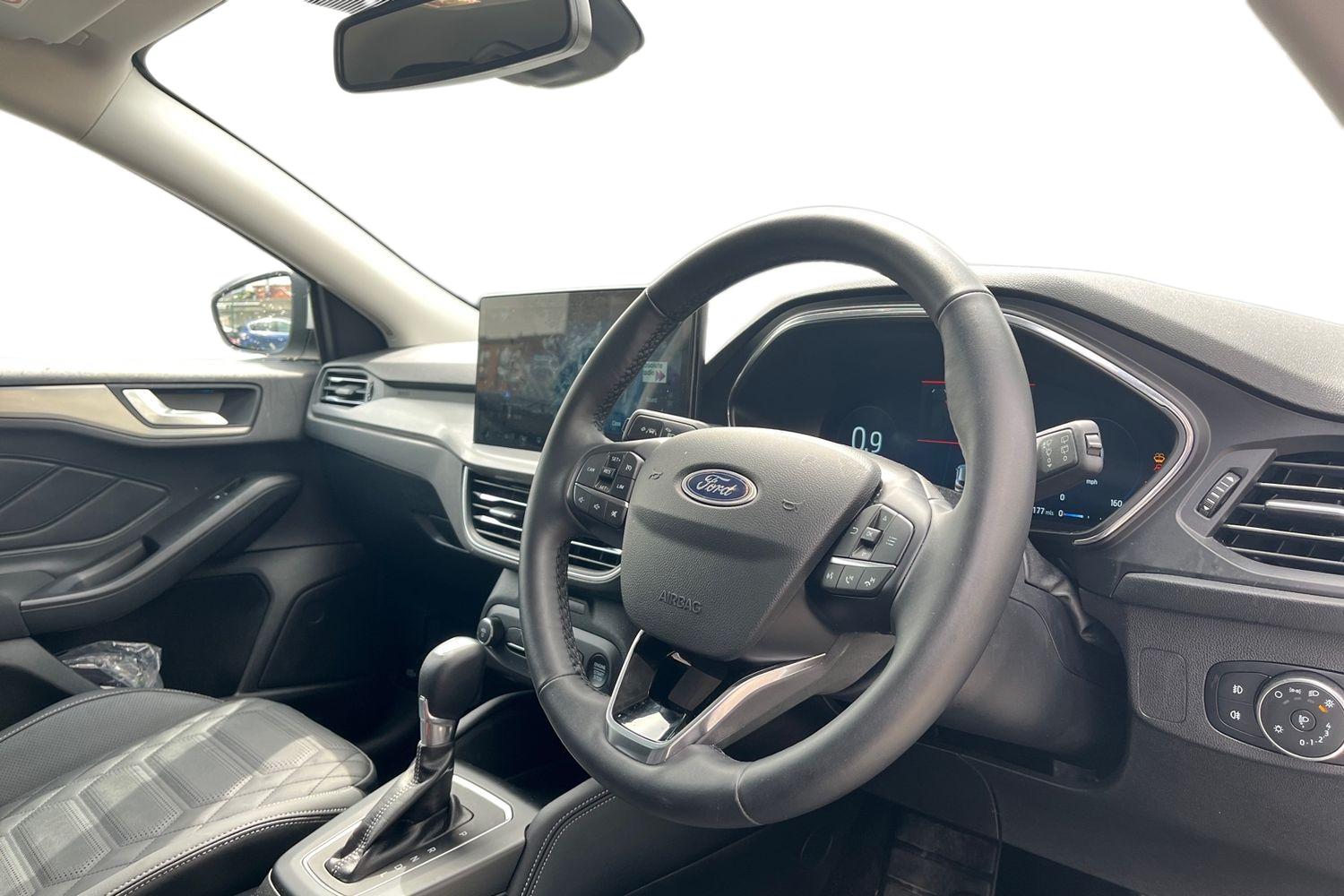Ford FOCUS Photo 8