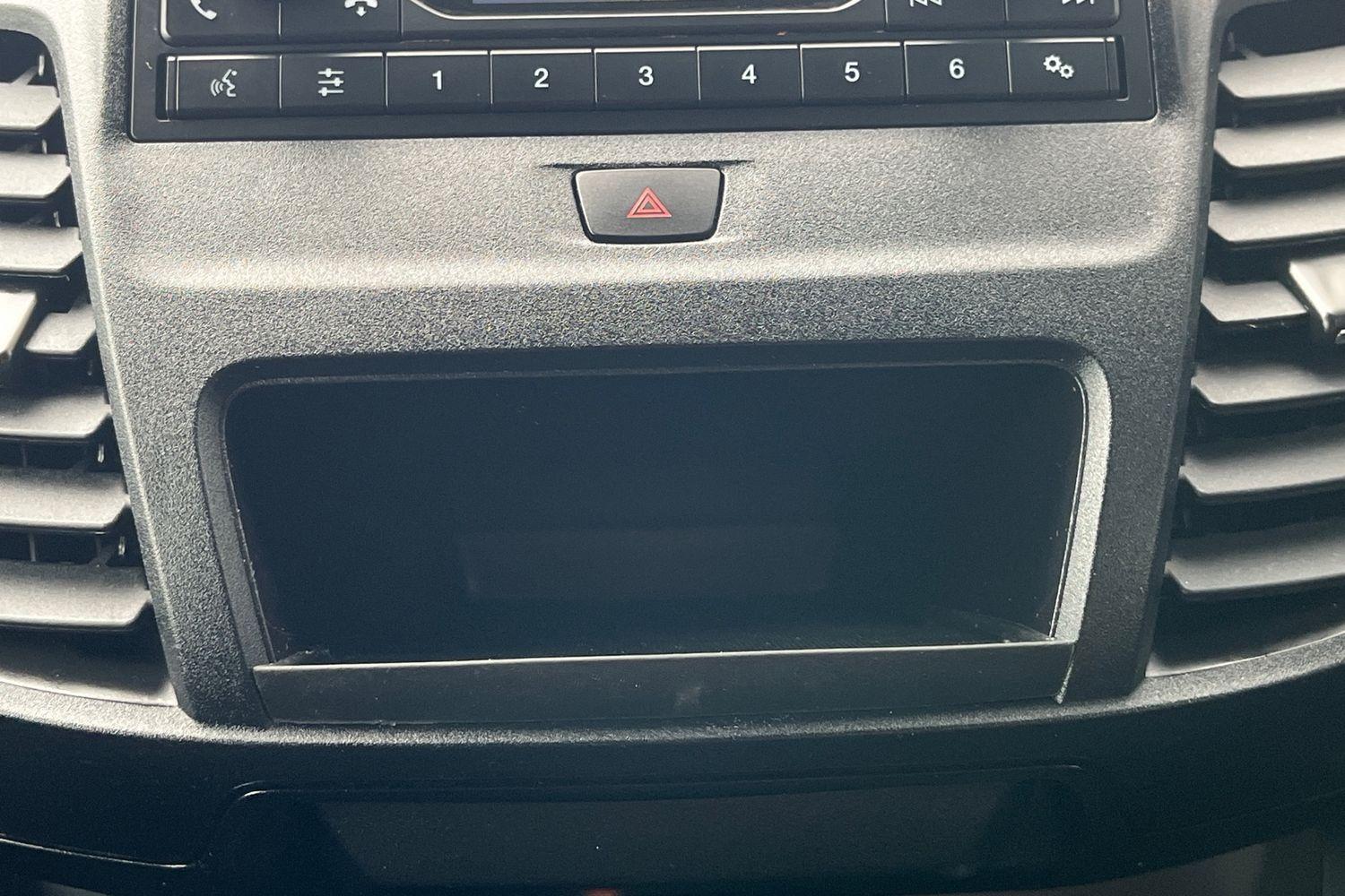 Ford TRANSIT CONNECT Photo 23
