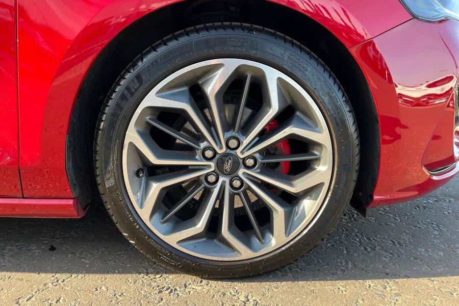 Ford Focus Photo autoimg-8ca04bce378e8d2881d695847f8d1f9bca8bc6b2.jpg