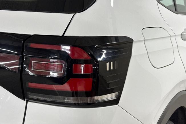 VOLKSWAGEN T-Cross Photo 18