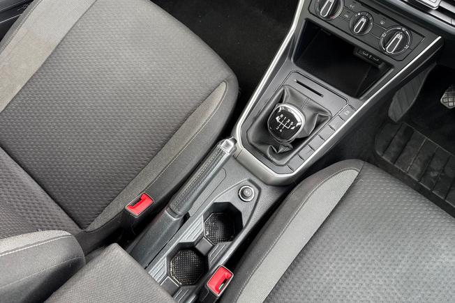 VOLKSWAGEN Polo Photo 24