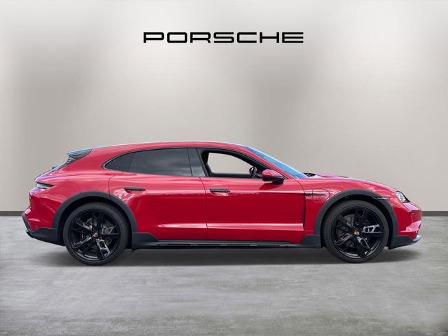 PORSCHE Taycan Photo 8
