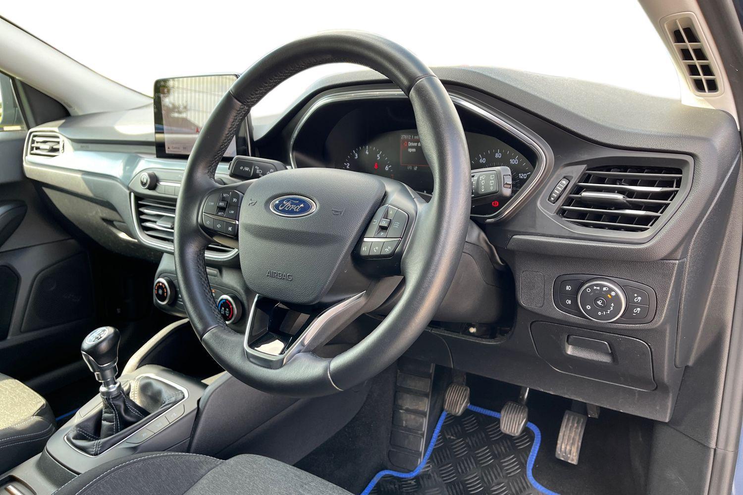 Ford Focus Photo 8