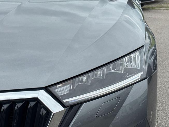 ŠKODA Octavia Photo 19
