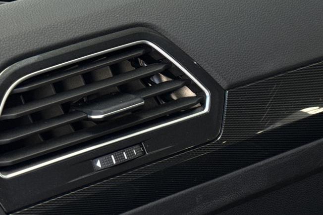 VOLKSWAGEN Tiguan Photo 45