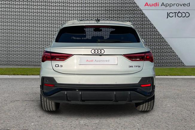 AUDI Q3 Photo 7
