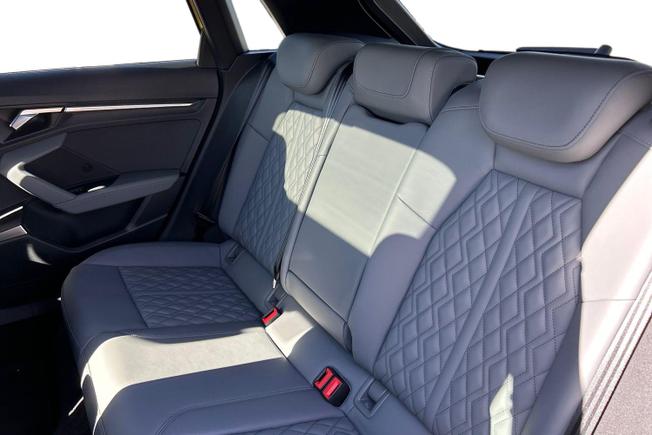 Audi S3 Photo 9