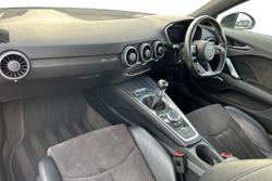 AUDI TT Photo 2