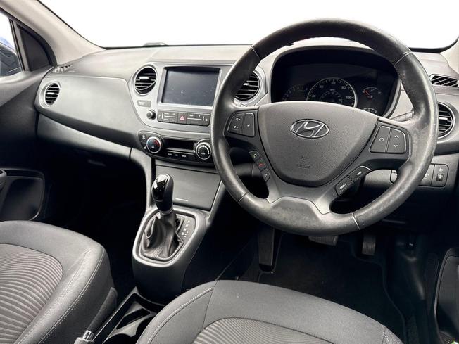 HYUNDAI i10 Photo 11
