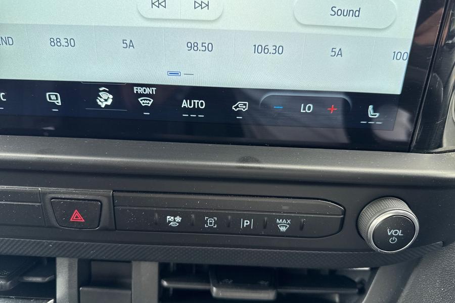 Ford TRANSIT CUSTOM Photo autoimg-8cb9c8542120c173712d2b68b0fb8702c8c39e4c.jpg