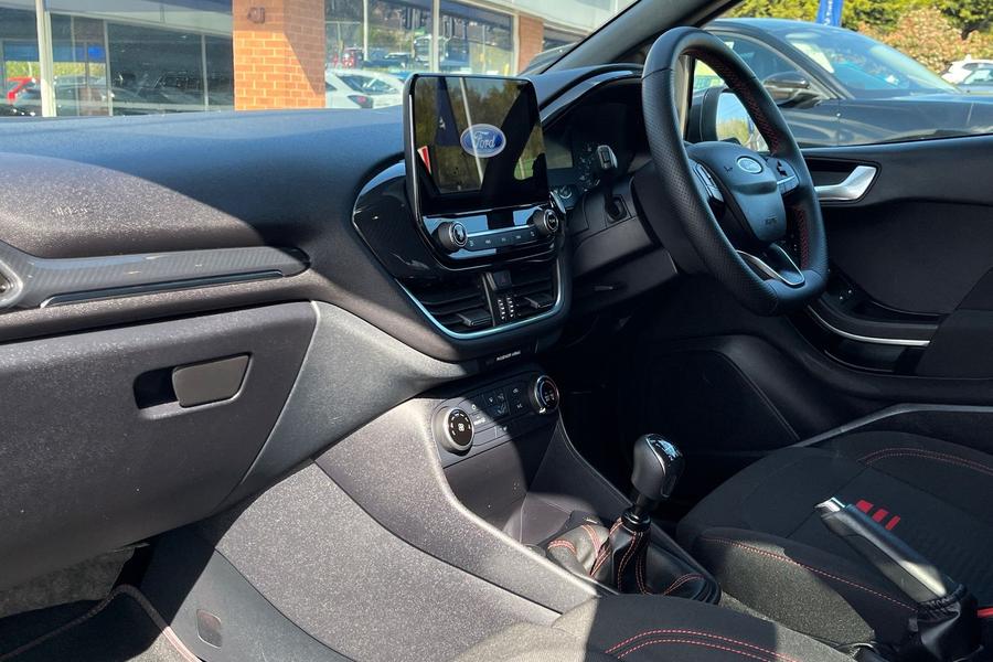 Ford FIESTA Photo autoimg-8cbc4dc5c366e46889a1ea764e3cdb3918415b85.jpg