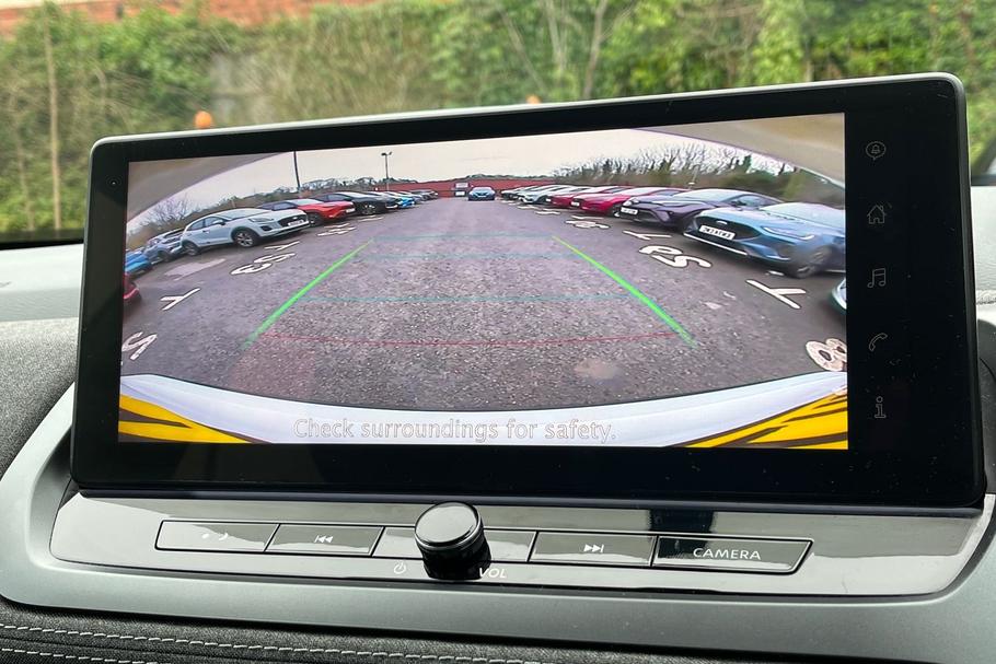 Used Nissan Qashqai YO25LHL 25