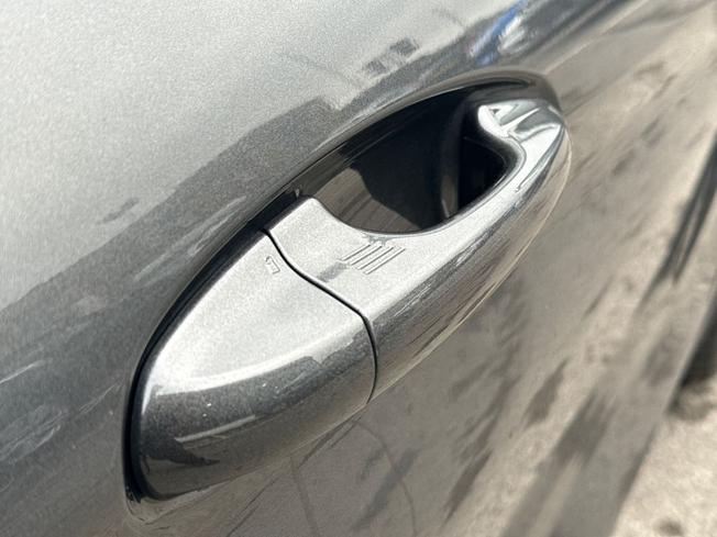 FORD Fiesta Photo 27