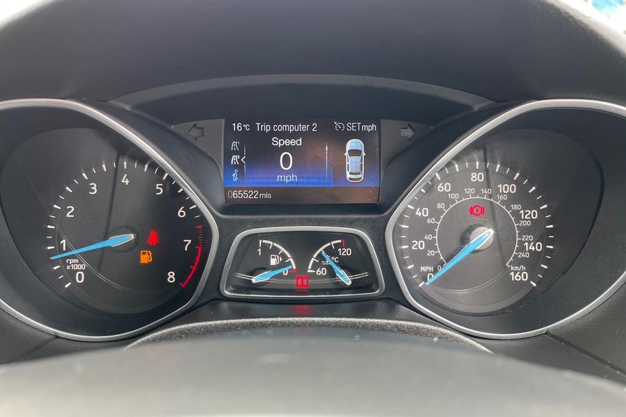 Ford Focus Photo autoimg-8cc1be1ef449242f943c9b219861e9766504a8b2.jpg