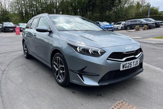 Kia Ceed Photo autoimg-8cc4b8880f5be9b0555837dc523c3c365d09120a.jpg