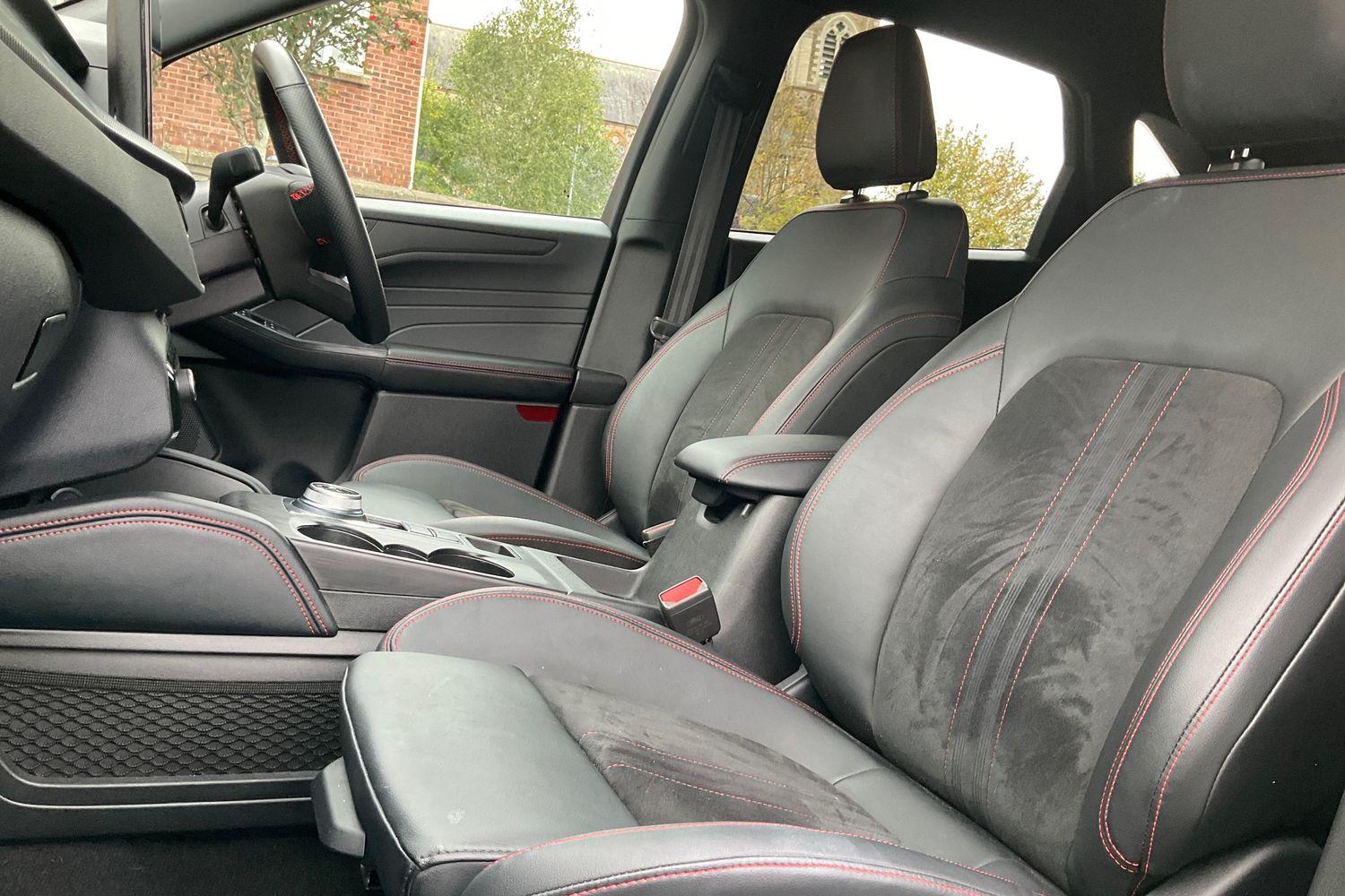 Ford KUGA Photo 18