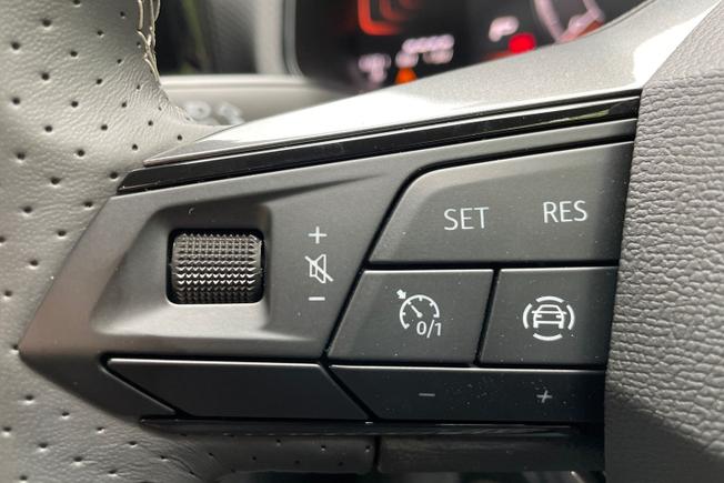 SEAT Ibiza Photo 16