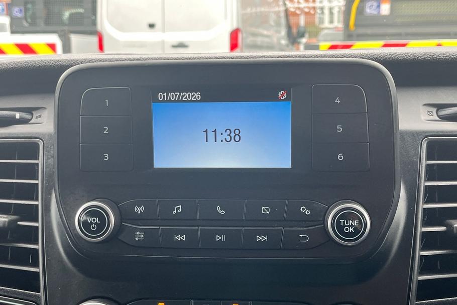 Used Ford TRANSIT CUSTOM YR73DKL 25