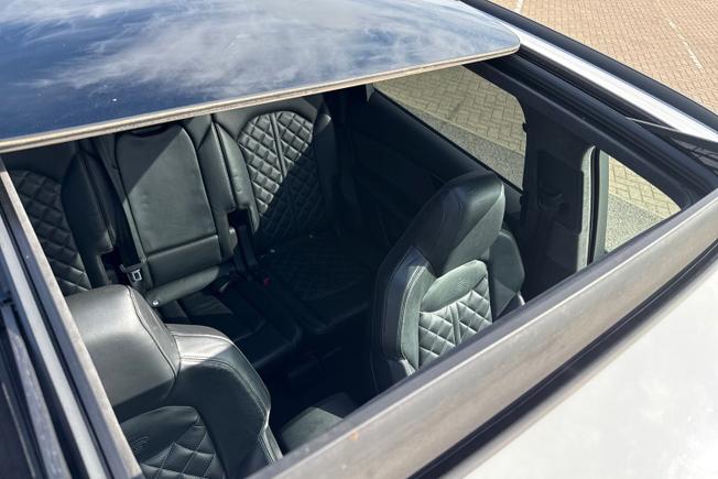 AUDI SQ7 Photo 50
