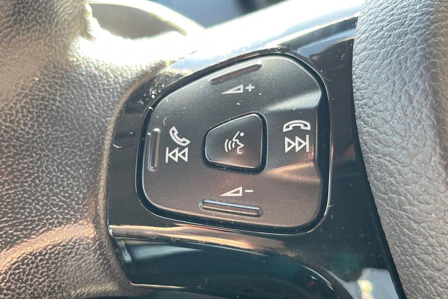 Ford KA+ Photo autoimg-8cce17ff0a563d5afce48700c8b8157b8cf831b0.jpg