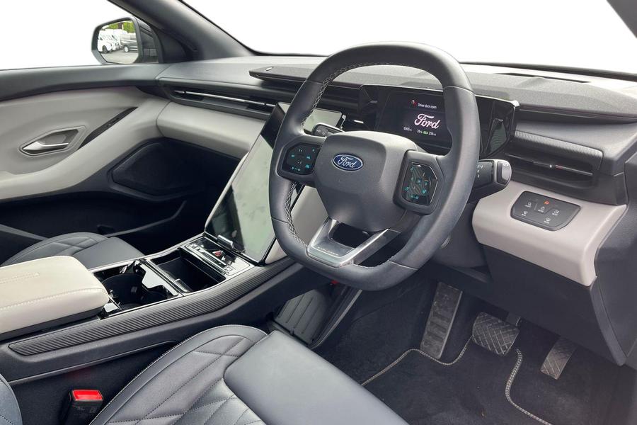 Ford Explorer Photo autoimg-8cd3406c7b001f9b349f2bfe14bf66a2a7c40586.jpg