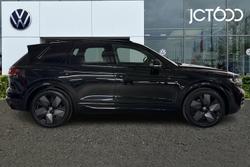 VOLKSWAGEN Touareg Photo 4