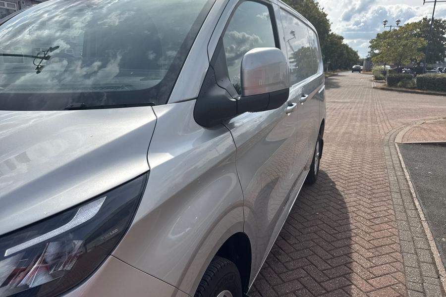 Ford TRANSIT CUSTOM Photo autoimg-8cd7a724b8fdab4c1d34118c473d2130ea4159f5.jpg