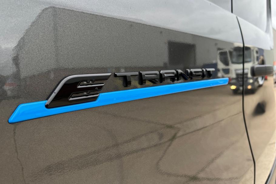 Used Ford E-Transit 21