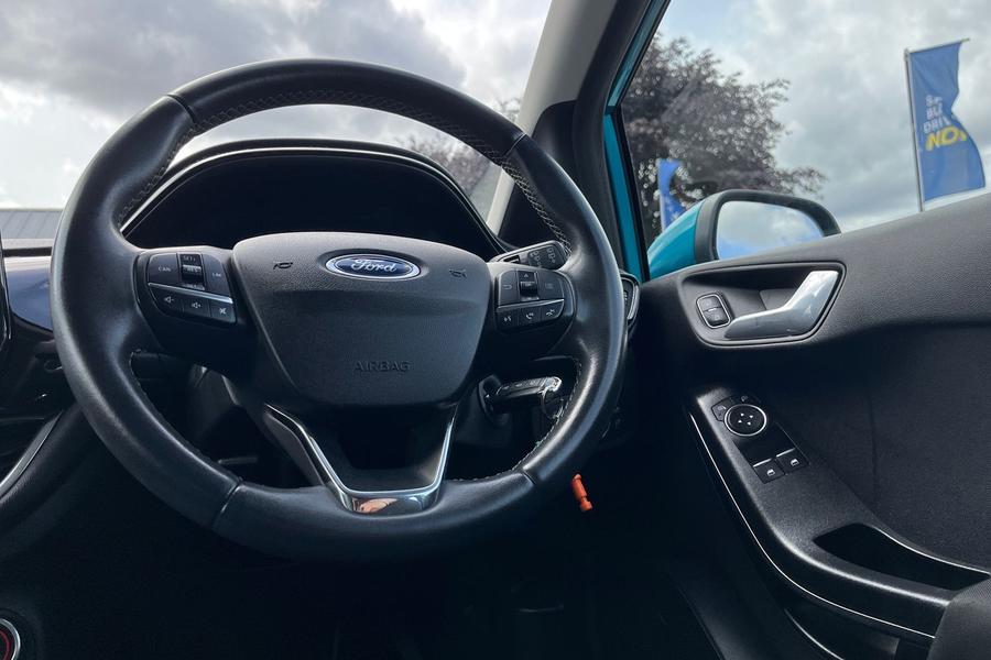 Ford Fiesta Photo autoimg-8cdfbce32f11c211717b17c5158ae0059b93f264.jpg