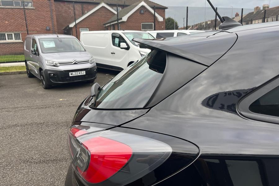 Ford PUMA Photo autoimg-8ce043e108194cb8ffffa373d4d433df9d14faed.jpg