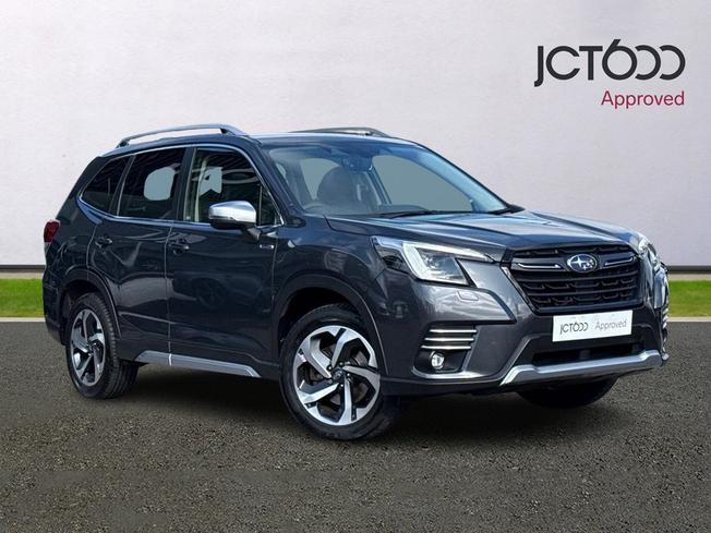 SUBARU Forester Photo 1