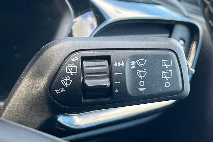 Ford FIESTA Photo autoimg-8ce53923bbba6b7fa4aa144ed3c3c4643f7beb83.jpg