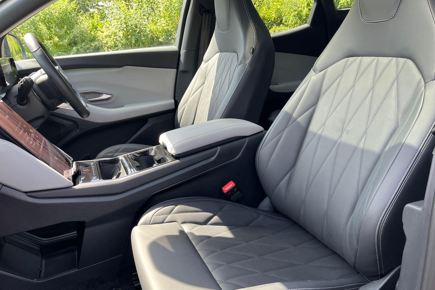 Ford Explorer Photo 18