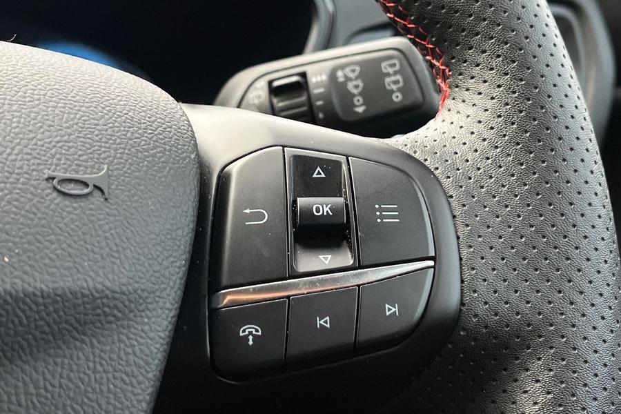 Ford KUGA Photo autoimg-8cee3474bcc77c68621d9cc8cf02d40b8fdf81c9.jpg