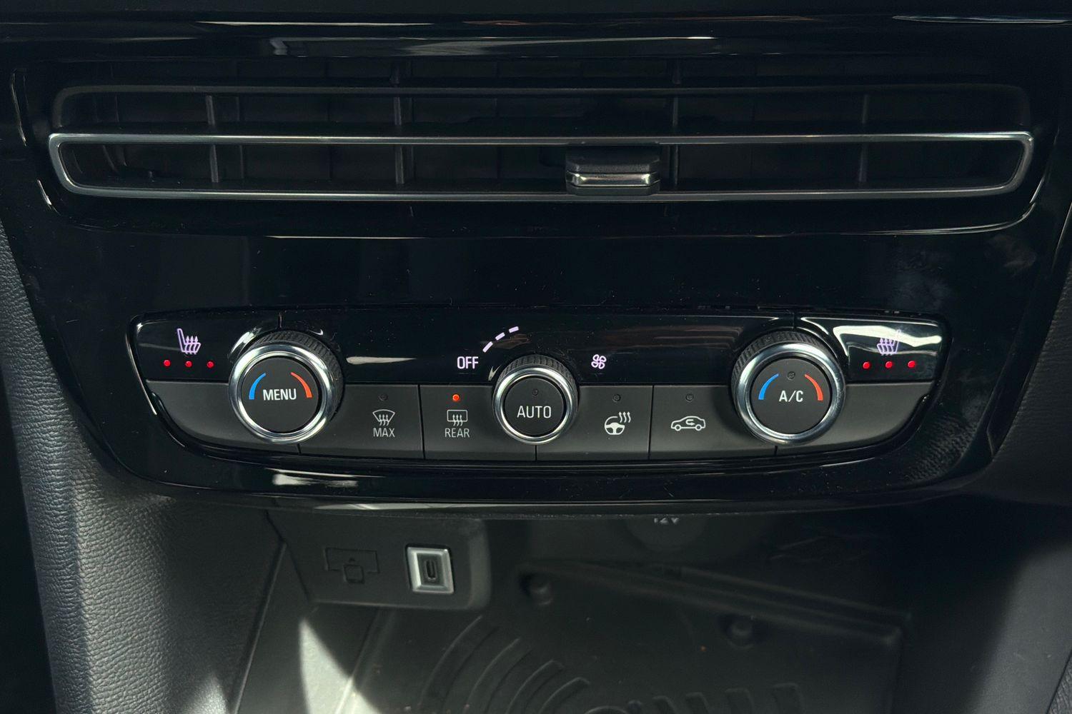 Vauxhall MOKKA Photo 36