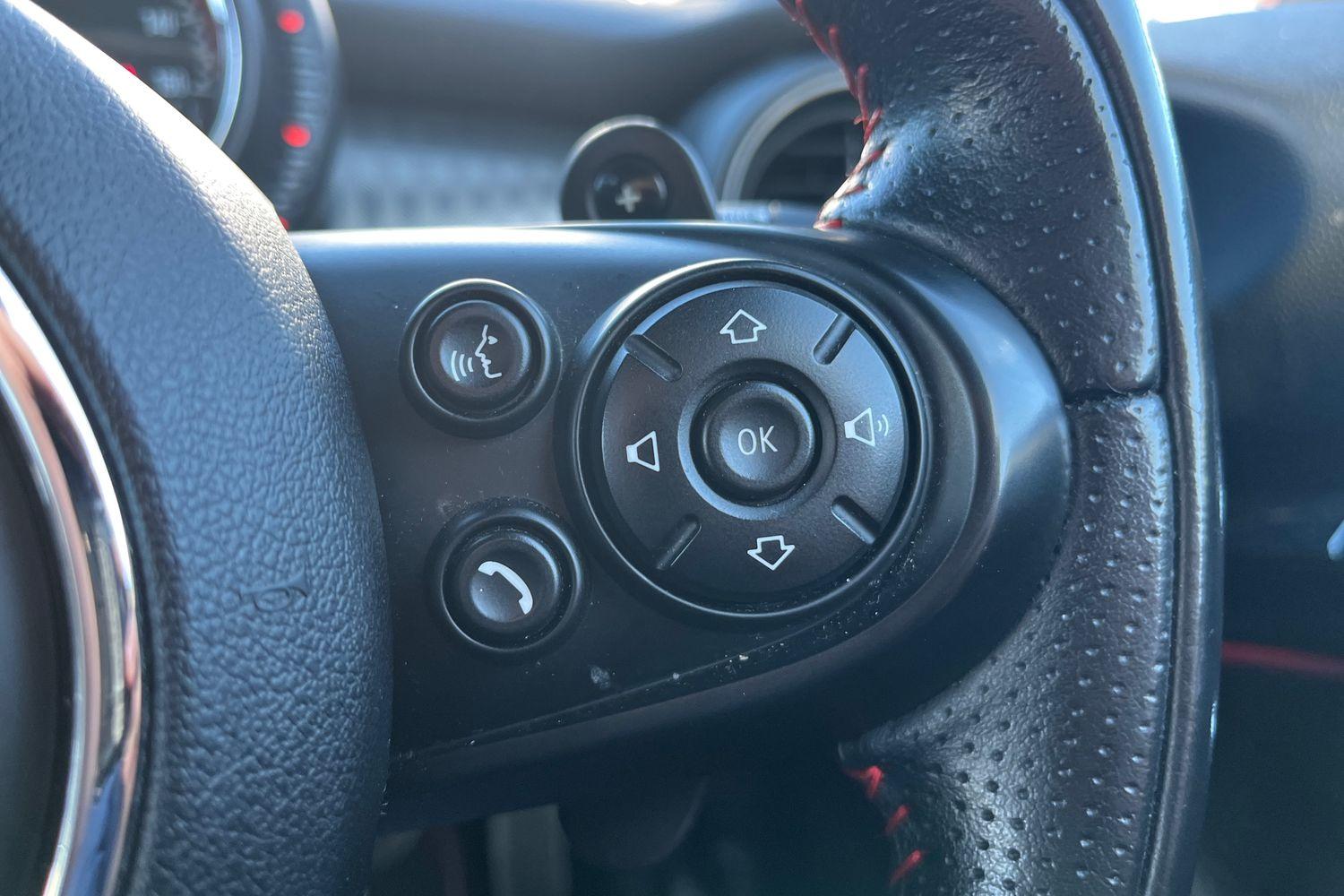 MINI HATCHBACK Photo 29